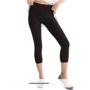 Spanx Ready to Wear Shaping Capri Leggings S